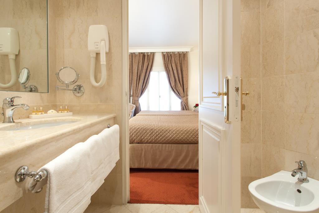 Grand Hotel Moderne Lourdes Exterior foto